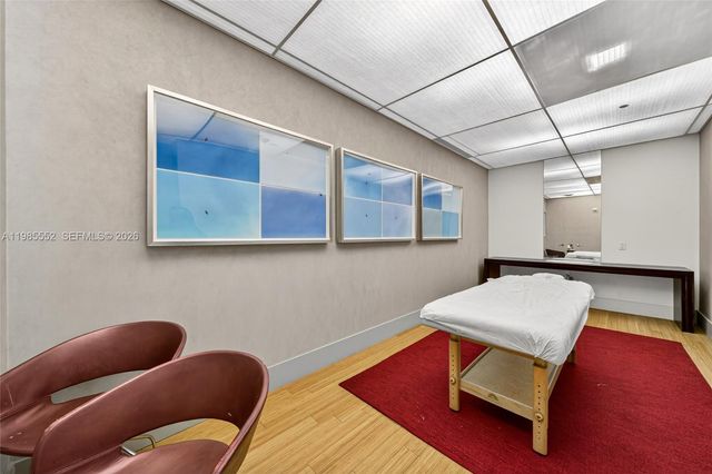 500 Brickell Ave 3901, Miami, FL 33131