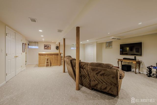 147 Szymanski Drive, Spotswood, NJ 08884