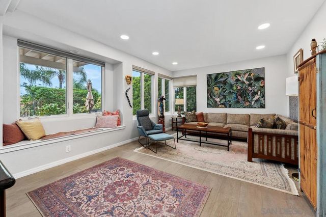 7521 Navigator Circle, Carlsbad, CA 92011