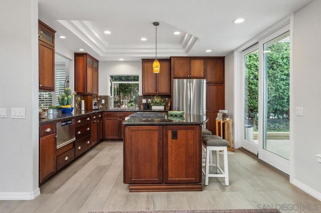 7521 Navigator Circle, Carlsbad, CA 92011