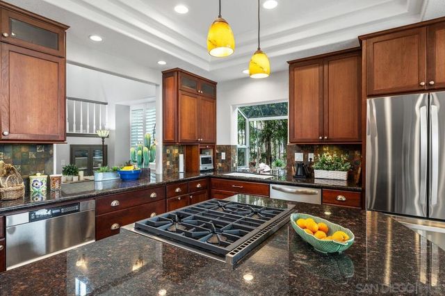 7521 Navigator Circle, Carlsbad, CA 92011