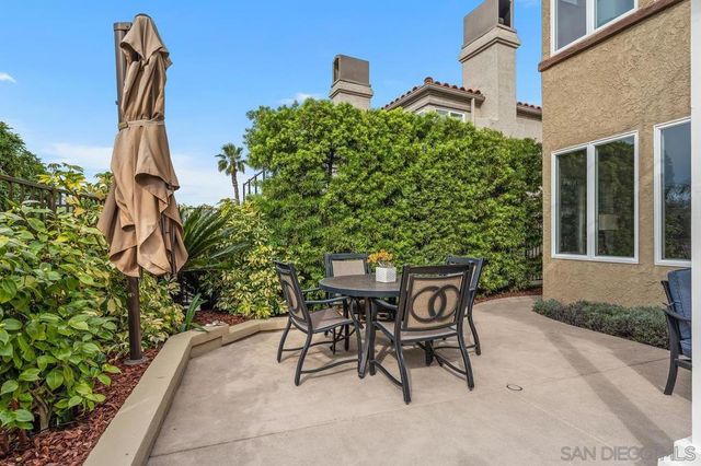 7521 Navigator Circle, Carlsbad, CA 92011