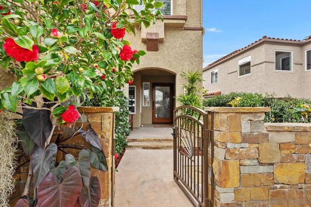 7521 Navigator Circle, Carlsbad, CA 92011