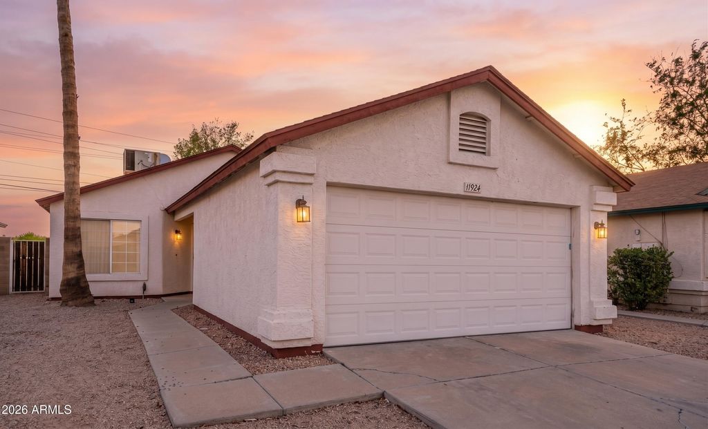 11924 N 74TH Lane, Peoria, AZ 85345