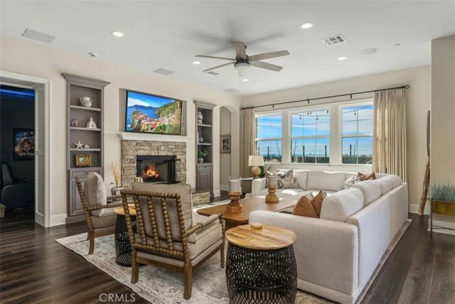 4692 Oceanridge Drive, Huntington Beach, CA 92649