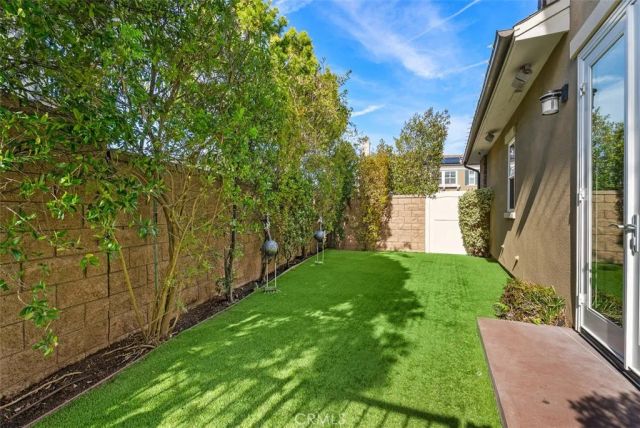 4692 Oceanridge Drive, Huntington Beach, CA 92649