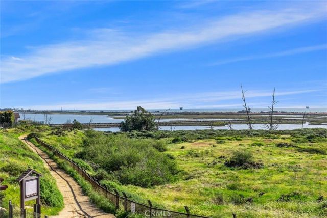 4692 Oceanridge Drive, Huntington Beach, CA 92649