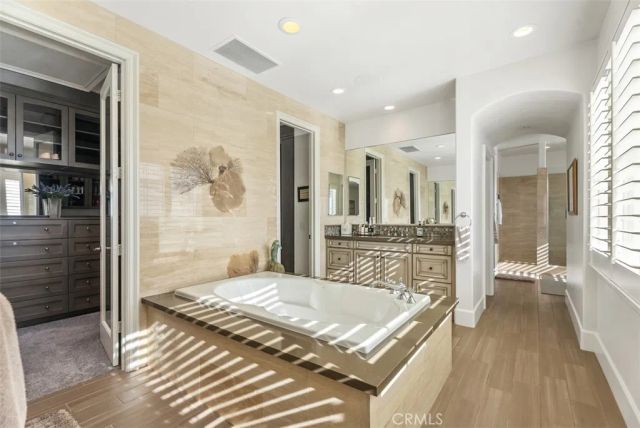 4692 Oceanridge Drive, Huntington Beach, CA 92649