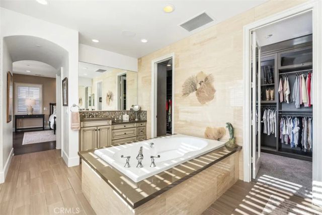 4692 Oceanridge Drive, Huntington Beach, CA 92649