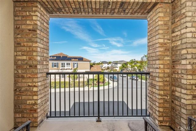 4692 Oceanridge Drive, Huntington Beach, CA 92649