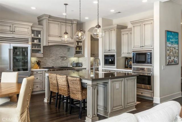 4692 Oceanridge Drive, Huntington Beach, CA 92649