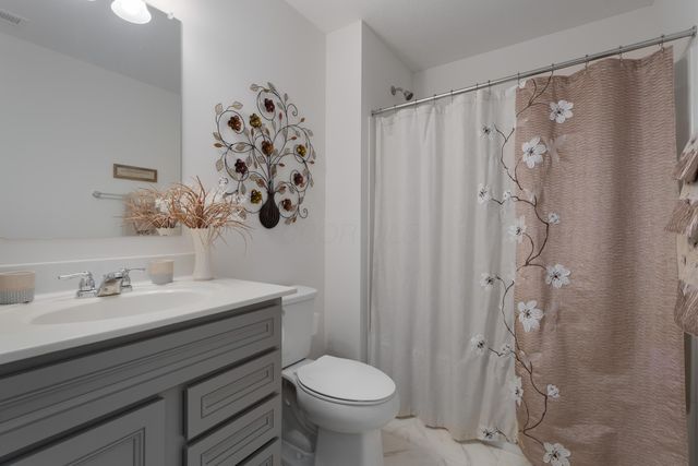 6674 Cat Singer Circle South, Hilliard, OH 43026