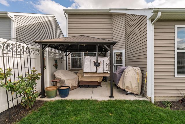 6674 Cat Singer Circle South, Hilliard, OH 43026