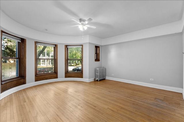 5018 S Blackstone Avenue 101, Chicago, IL 60615