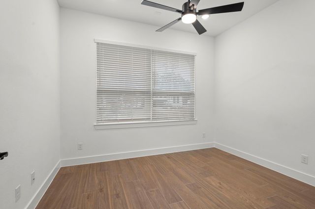 15716 Hoptree Heights Lane, Conroe, TX 77302