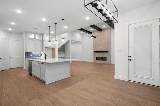 15716 Hoptree Heights Lane, Conroe, TX 77302