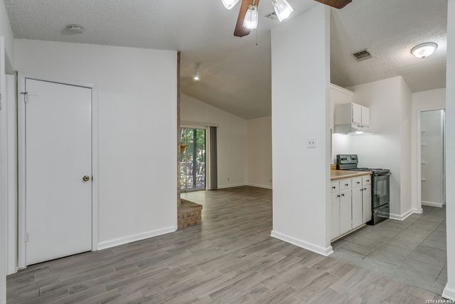 14436 Woods Hole Dr, San Antonio, TX 78233
