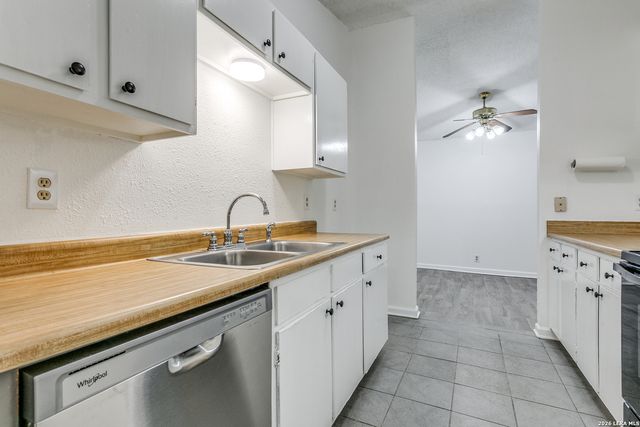 14436 Woods Hole Dr, San Antonio, TX 78233
