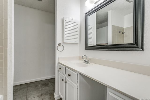 14436 Woods Hole Dr, San Antonio, TX 78233