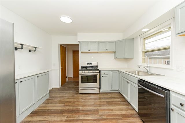 545 Wahlmont Drive, Webster, NY 14580