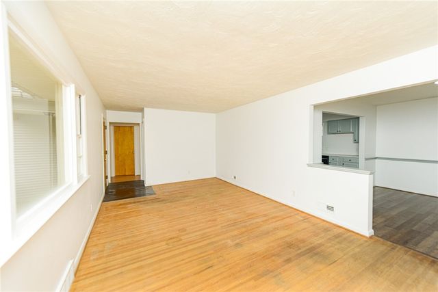 545 Wahlmont Drive, Webster, NY 14580