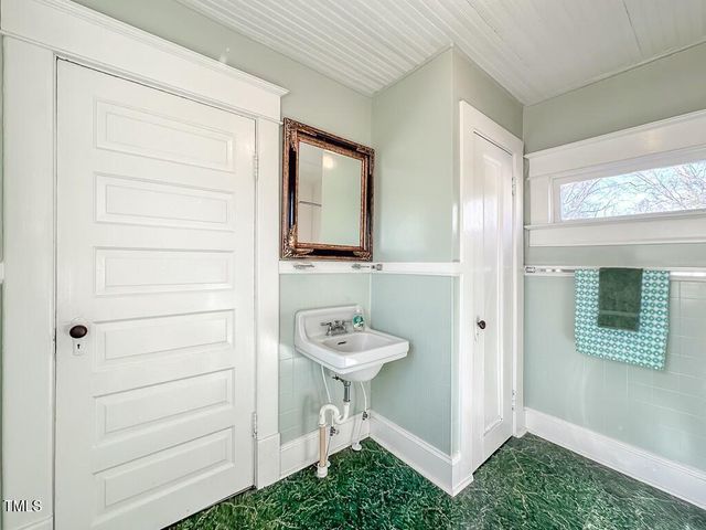 302 Halifax Street, Warrenton, NC 27589