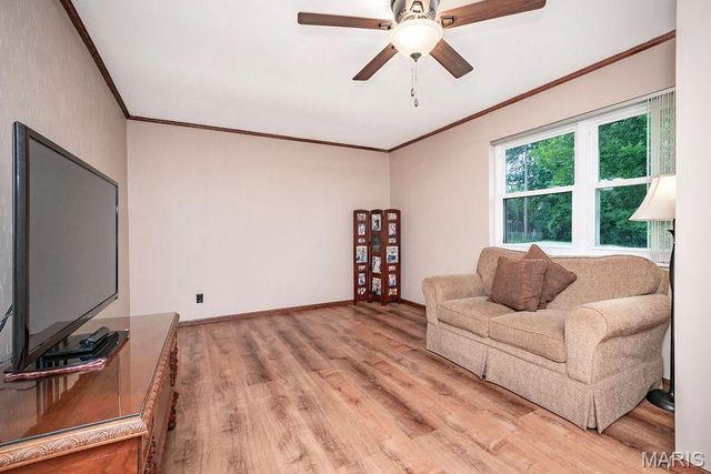 4661 Skyridge Court, St Louis, MO 63128