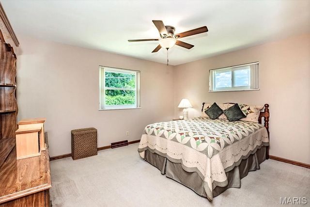 4661 Skyridge Court, St Louis, MO 63128
