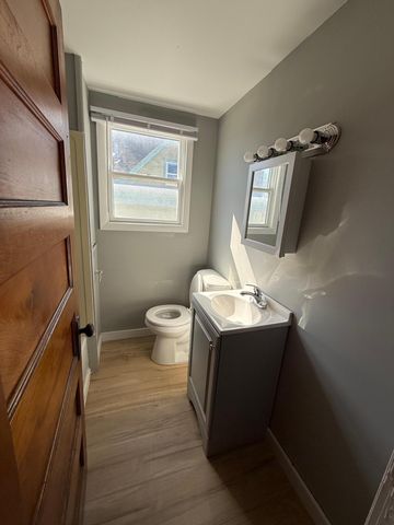 1038 Edgerton Street, Saint Paul, MN 55101