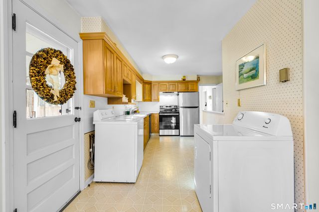 253 Elmwood Circle, Cheshire, CT 06410