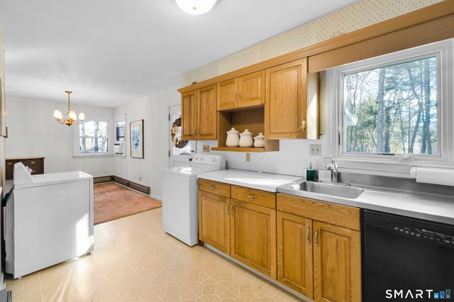 253 Elmwood Circle, Cheshire, CT 06410