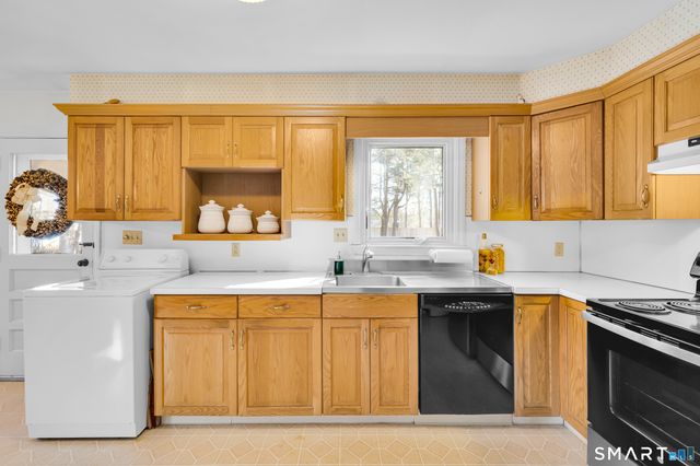 253 Elmwood Circle, Cheshire, CT 06410