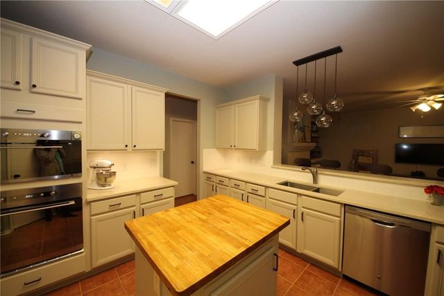 12517 Sir Christophers CV, Austin, TX 78729