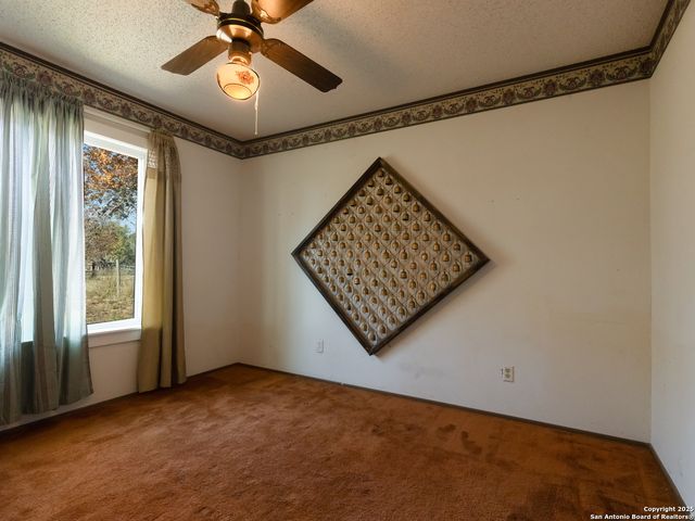 324 OAK LN, Poteet, TX 78065