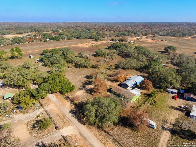324 OAK LN, Poteet, TX 78065