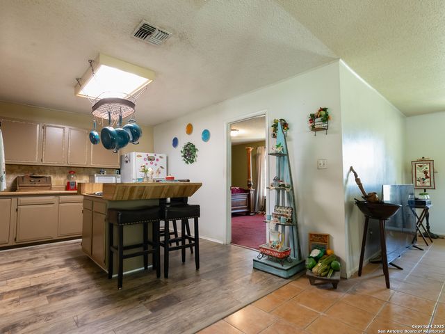 324 OAK LN, Poteet, TX 78065