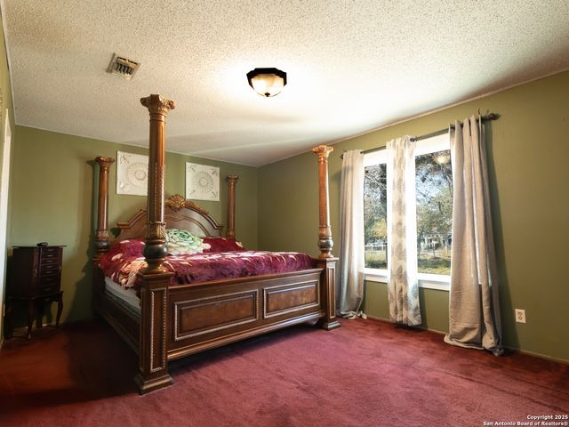 324 OAK LN, Poteet, TX 78065