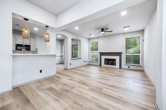 83 S Spiral Vine Circle, The Woodlands, TX 77381