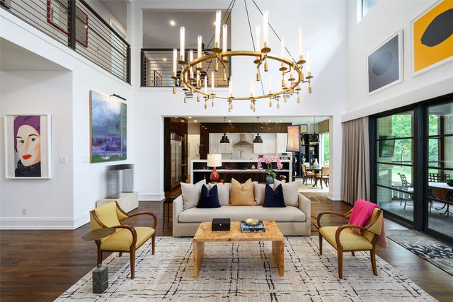 3817 Meadowdale Lane, Dallas, TX 75229