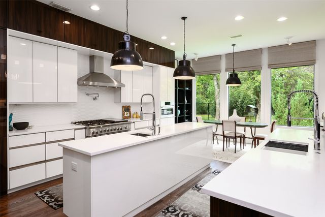 3817 Meadowdale Lane, Dallas, TX 75229