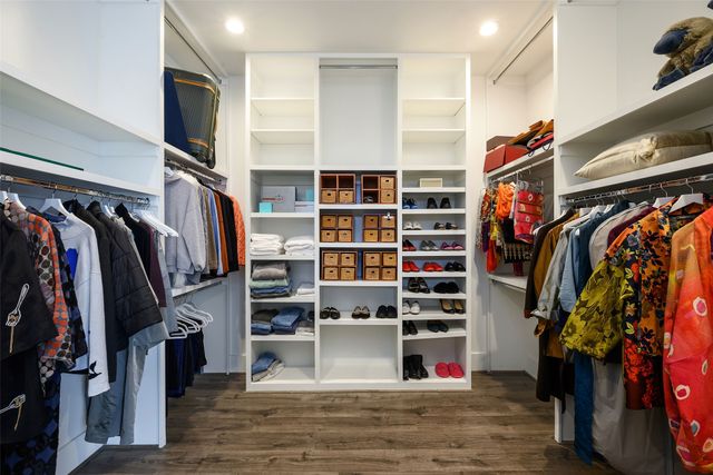 3817 Meadowdale Lane, Dallas, TX 75229