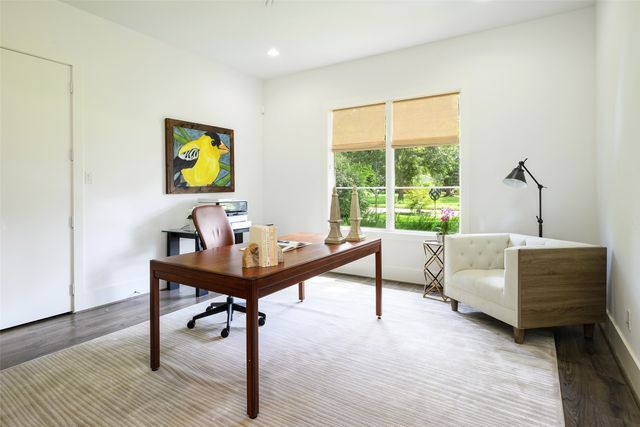 3817 Meadowdale Lane, Dallas, TX 75229