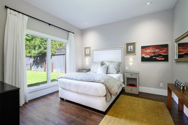 3817 Meadowdale Lane, Dallas, TX 75229