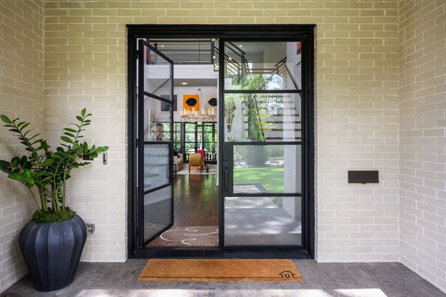 3817 Meadowdale Lane, Dallas, TX 75229