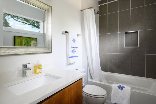 3817 Meadowdale Lane, Dallas, TX 75229