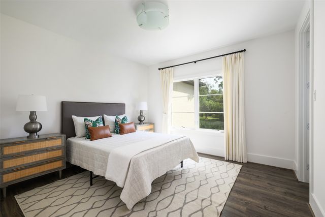 3817 Meadowdale Lane, Dallas, TX 75229