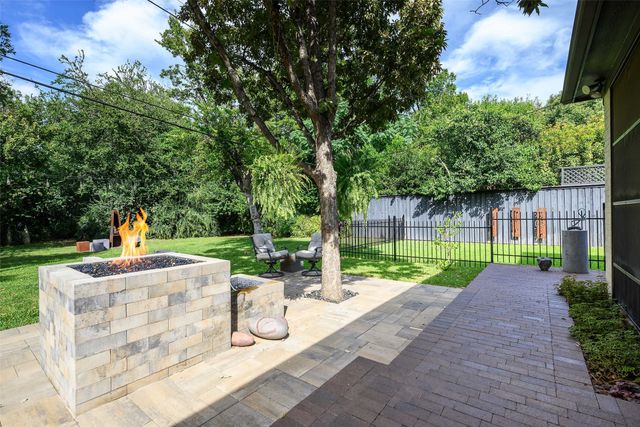 3817 Meadowdale Lane, Dallas, TX 75229