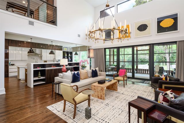 3817 Meadowdale Lane, Dallas, TX 75229