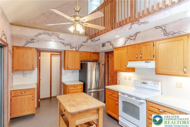 3560 Moravian Court, Bethlehem Twp, PA 18020