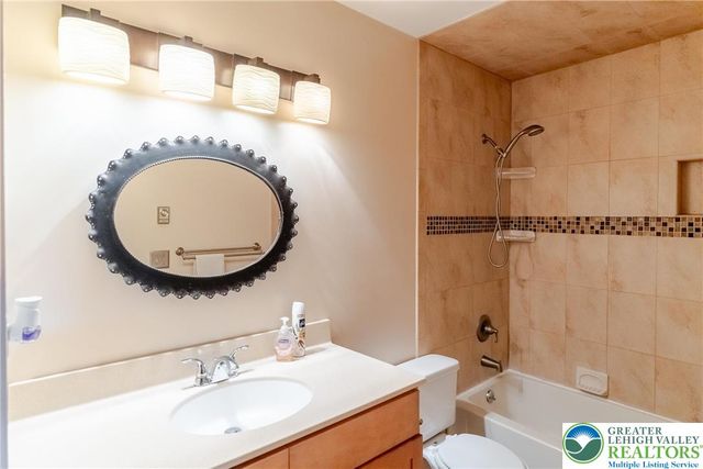 3560 Moravian Court, Bethlehem Twp, PA 18020